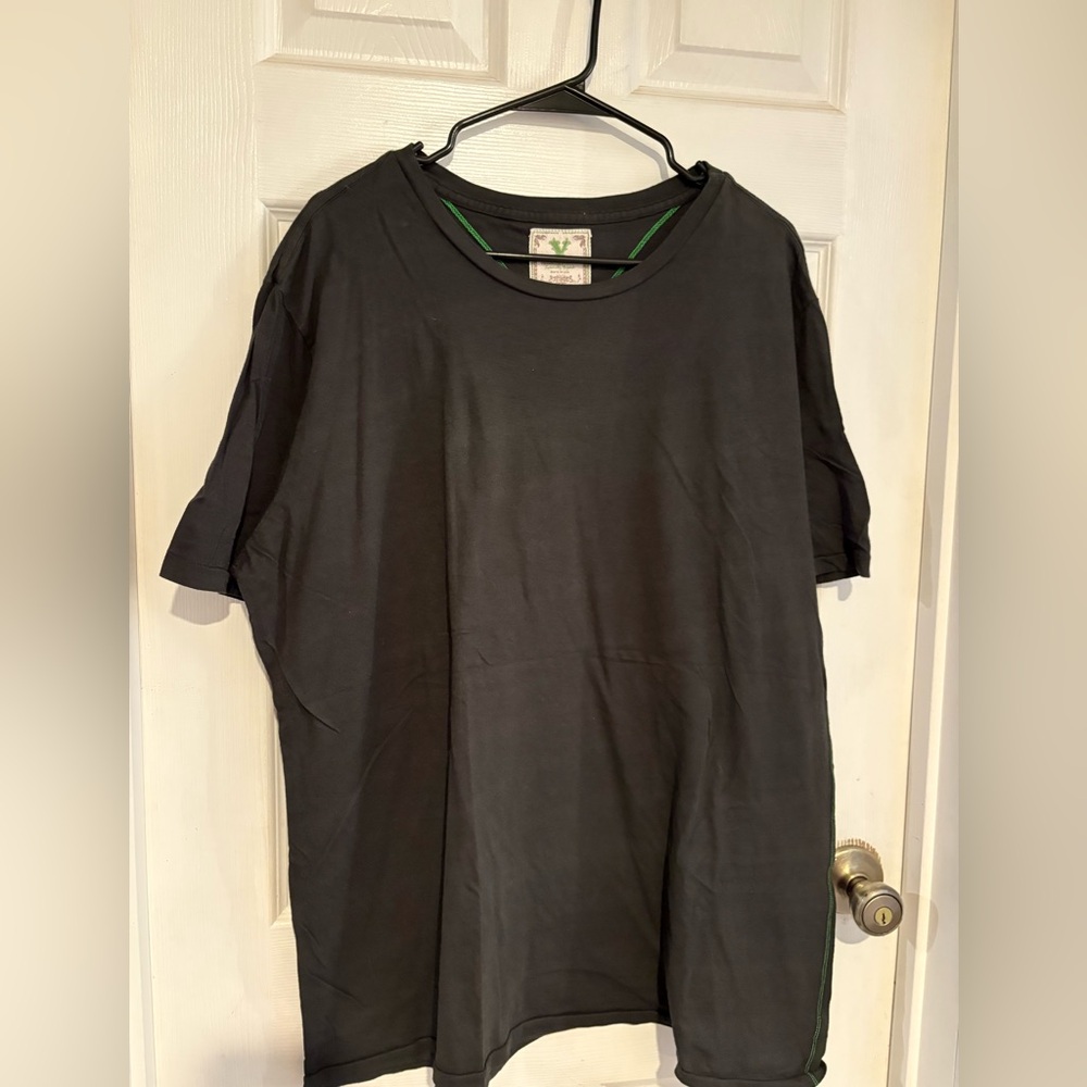 Men's Black Short Sleeve Tee